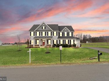 38373 CORALBERRY PLACE, LOVETTSVILLE, VA 20180