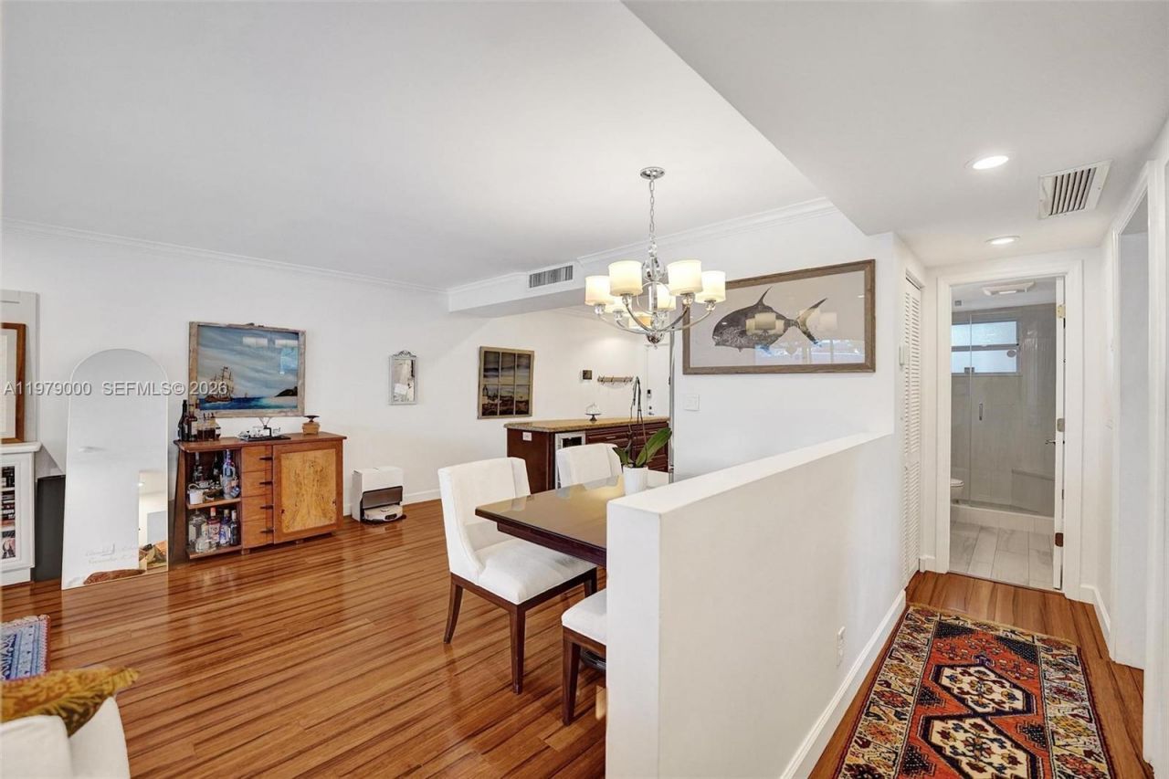 1212 SE 2nd Ct, Unit 301, Fort Lauderdale, FL 33301 Photo