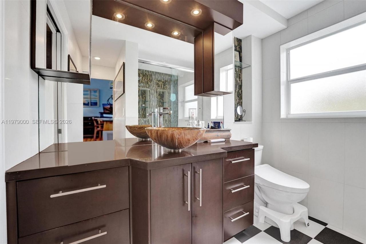 1212 SE 2nd Ct, Unit 301, Fort Lauderdale, FL 33301 Photo