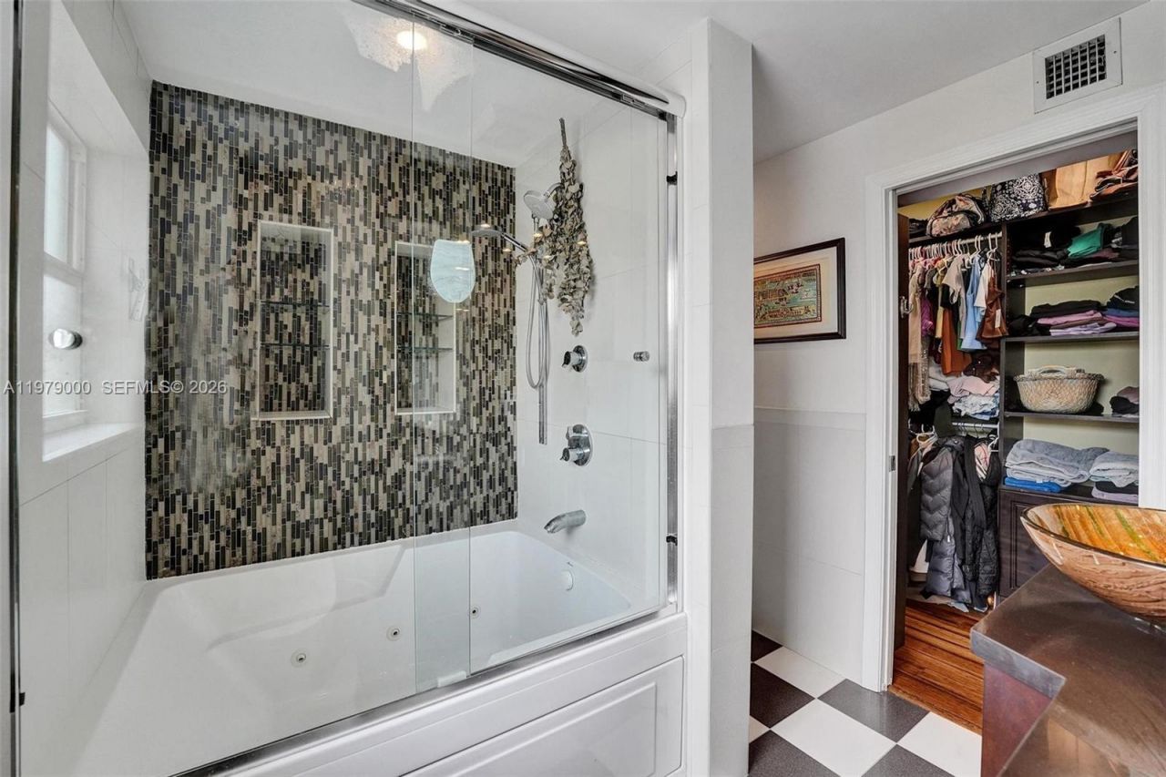 1212 SE 2nd Ct, Unit 301, Fort Lauderdale, FL 33301 Photo