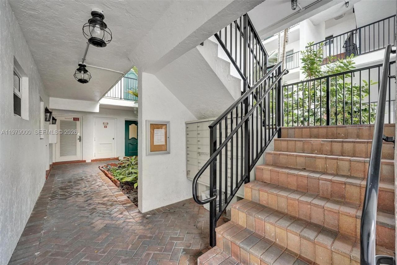 1212 SE 2nd Ct, Unit 301, Fort Lauderdale, FL 33301 Photo