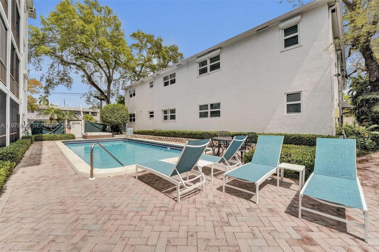 1212 SE 2nd Ct, Unit 301, Fort Lauderdale, FL 33301 Photo