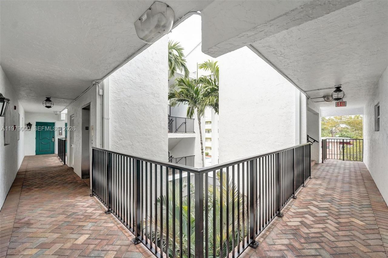 1212 SE 2nd Ct, Unit 301, Fort Lauderdale, FL 33301 Photo