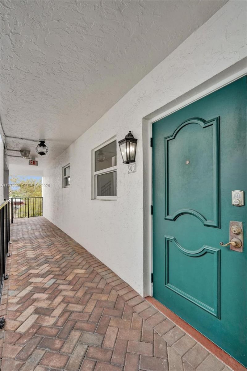 1212 SE 2nd Ct, Unit 301, Fort Lauderdale, FL 33301 Photo