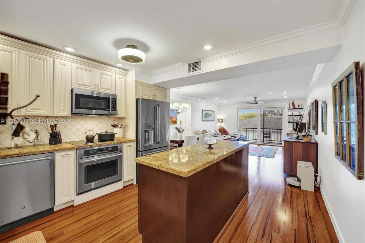 1212 SE 2nd Ct, Unit 301, Fort Lauderdale, FL 33301 Photo