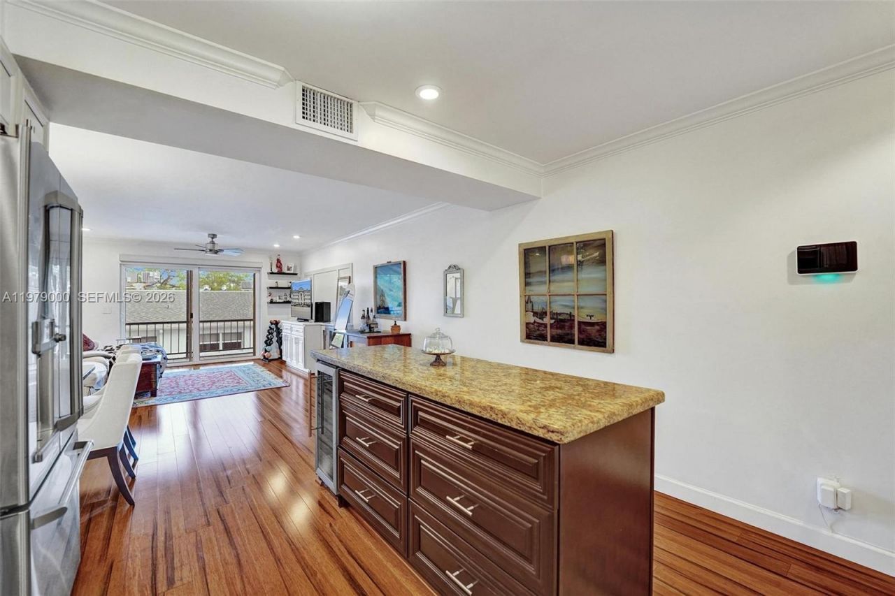 1212 SE 2nd Ct, Unit 301, Fort Lauderdale, FL 33301 Photo