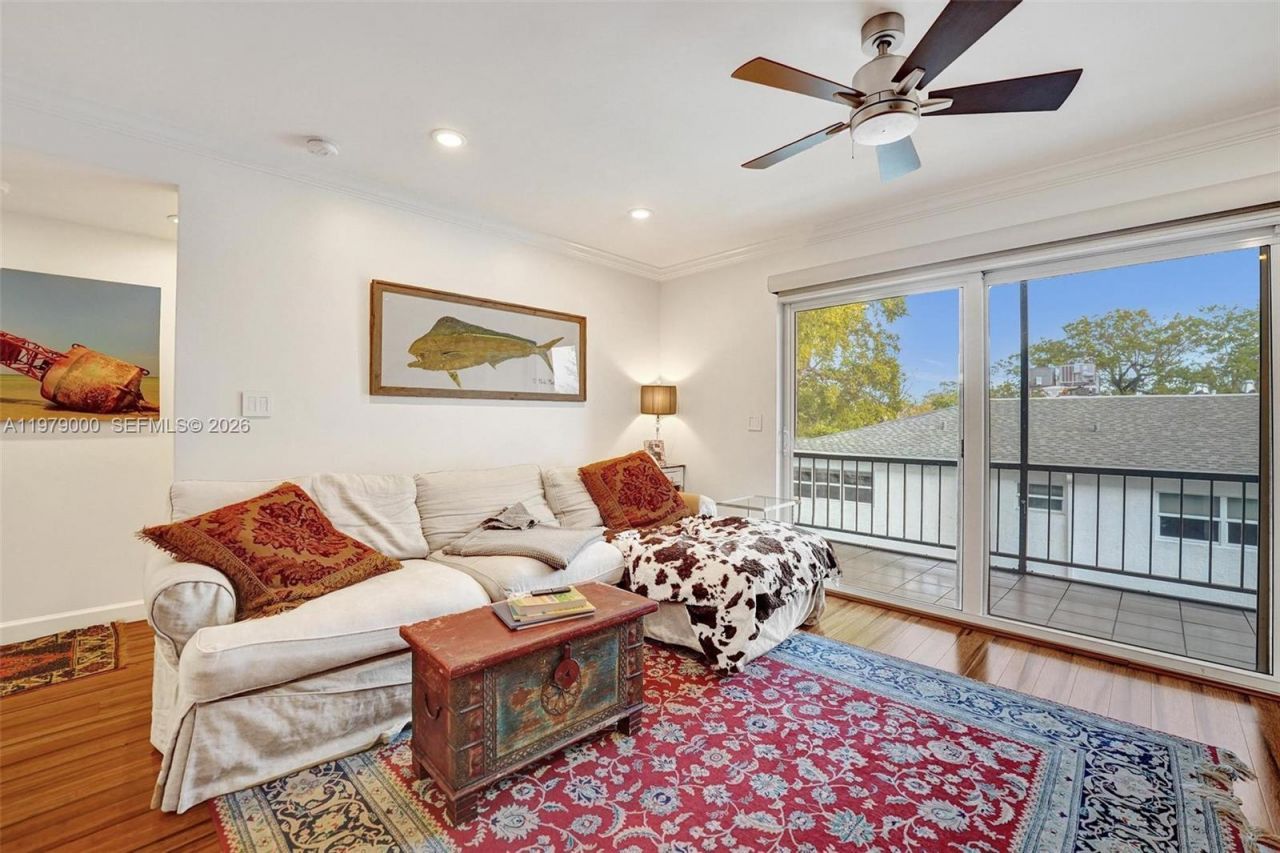 1212 SE 2nd Ct, Unit 301, Fort Lauderdale, FL 33301 Photo