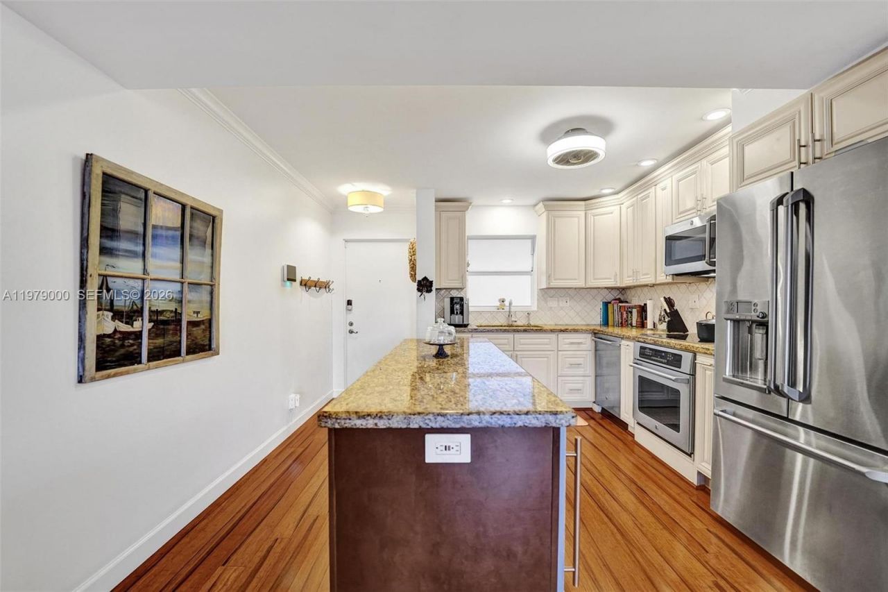 1212 SE 2nd Ct, Unit 301, Fort Lauderdale, FL 33301 Photo