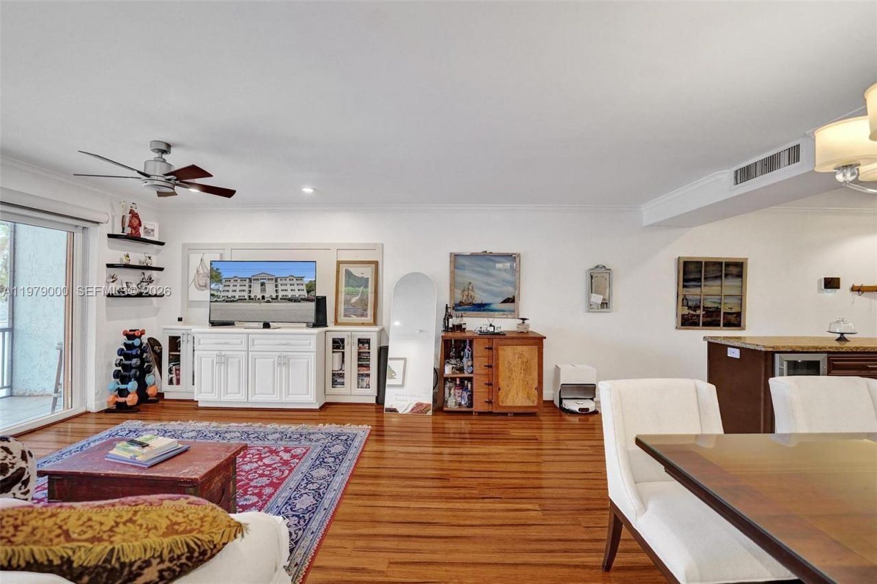 1212 SE 2nd Ct, Unit 301, Fort Lauderdale, FL 33301 Photo