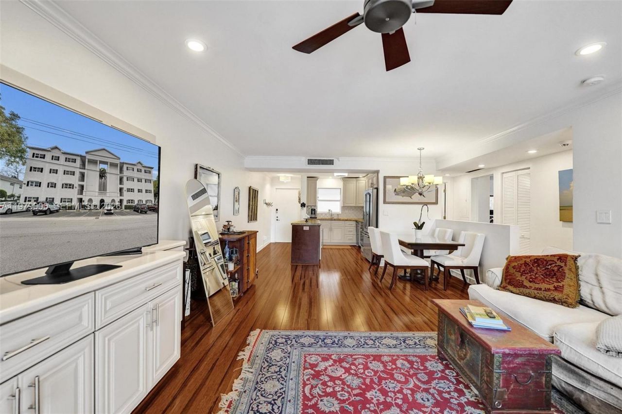 1212 SE 2nd Ct, Unit 301, Fort Lauderdale, FL 33301 Photo