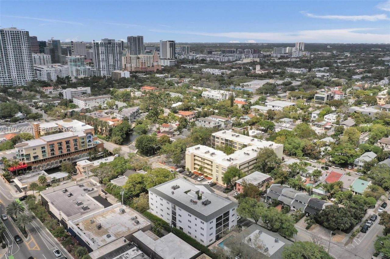 1212 SE 2nd Ct, Unit 301, Fort Lauderdale, FL 33301 Photo