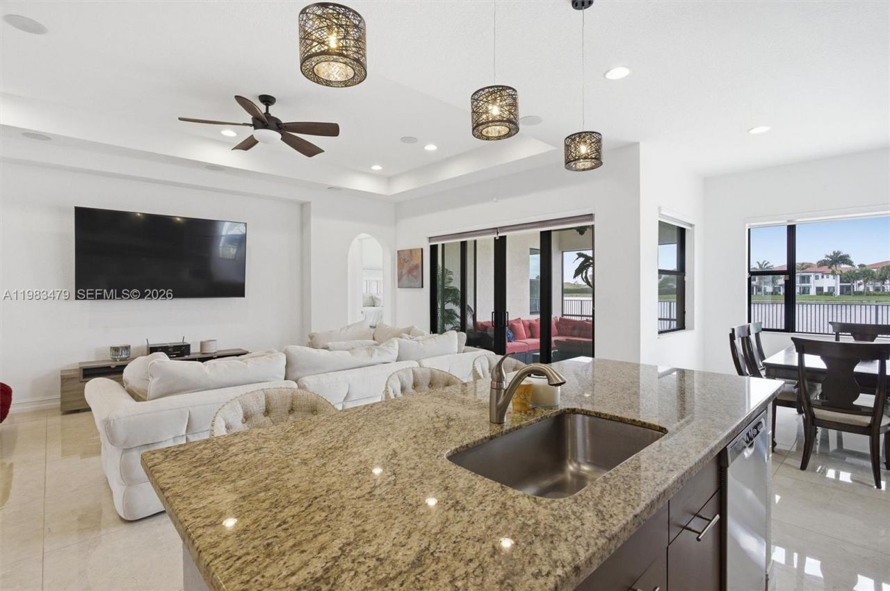 1296 SW 113th Way, Pembroke Pines, FL 33025 Photo