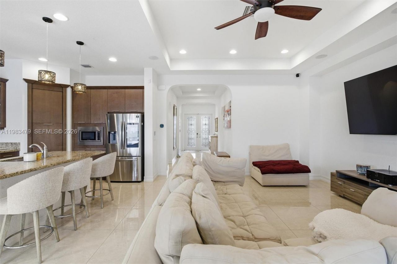 1296 SW 113th Way, Pembroke Pines, FL 33025 Photo