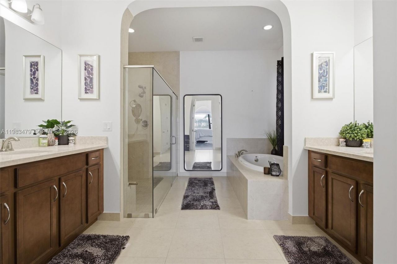 1296 SW 113th Way, Pembroke Pines, FL 33025 Photo