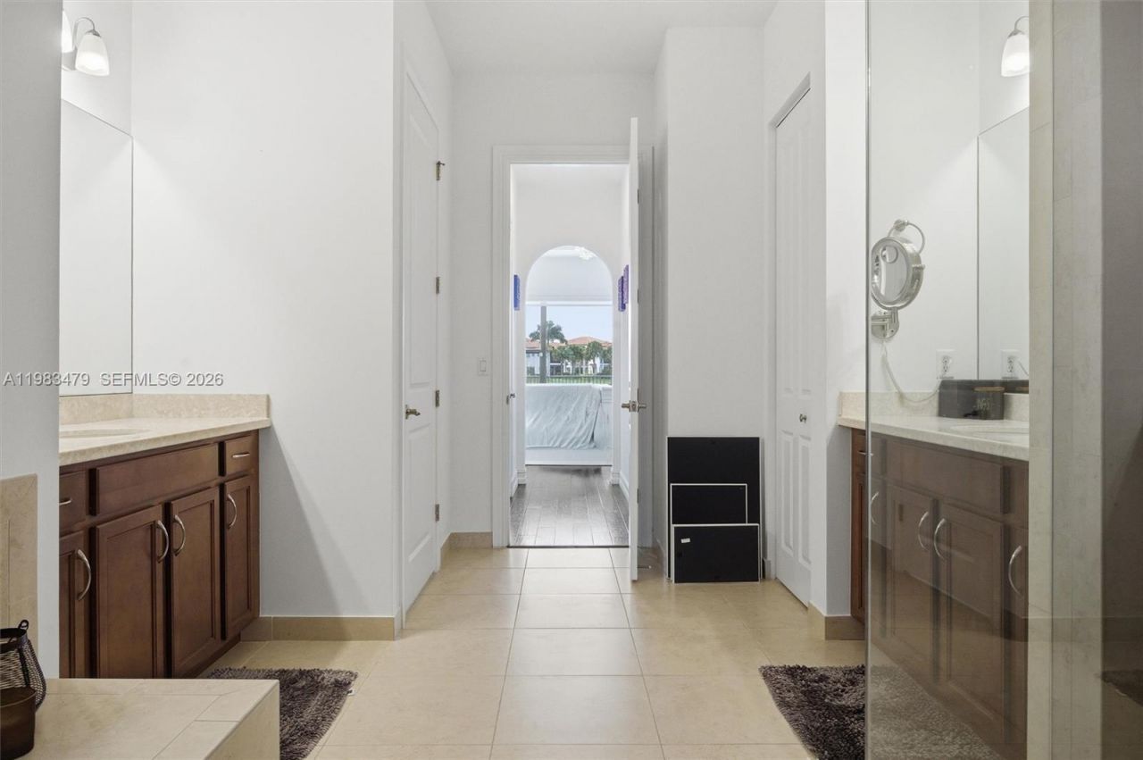 1296 SW 113th Way, Pembroke Pines, FL 33025 Photo