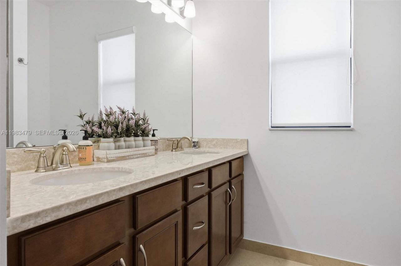 1296 SW 113th Way, Pembroke Pines, FL 33025 Photo