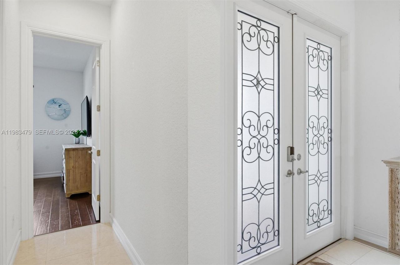 1296 SW 113th Way, Pembroke Pines, FL 33025 Photo