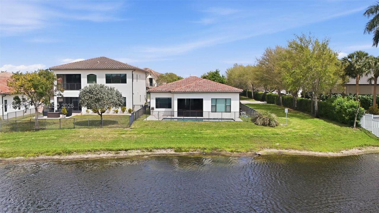 1296 SW 113th Way, Pembroke Pines, FL 33025 Photo