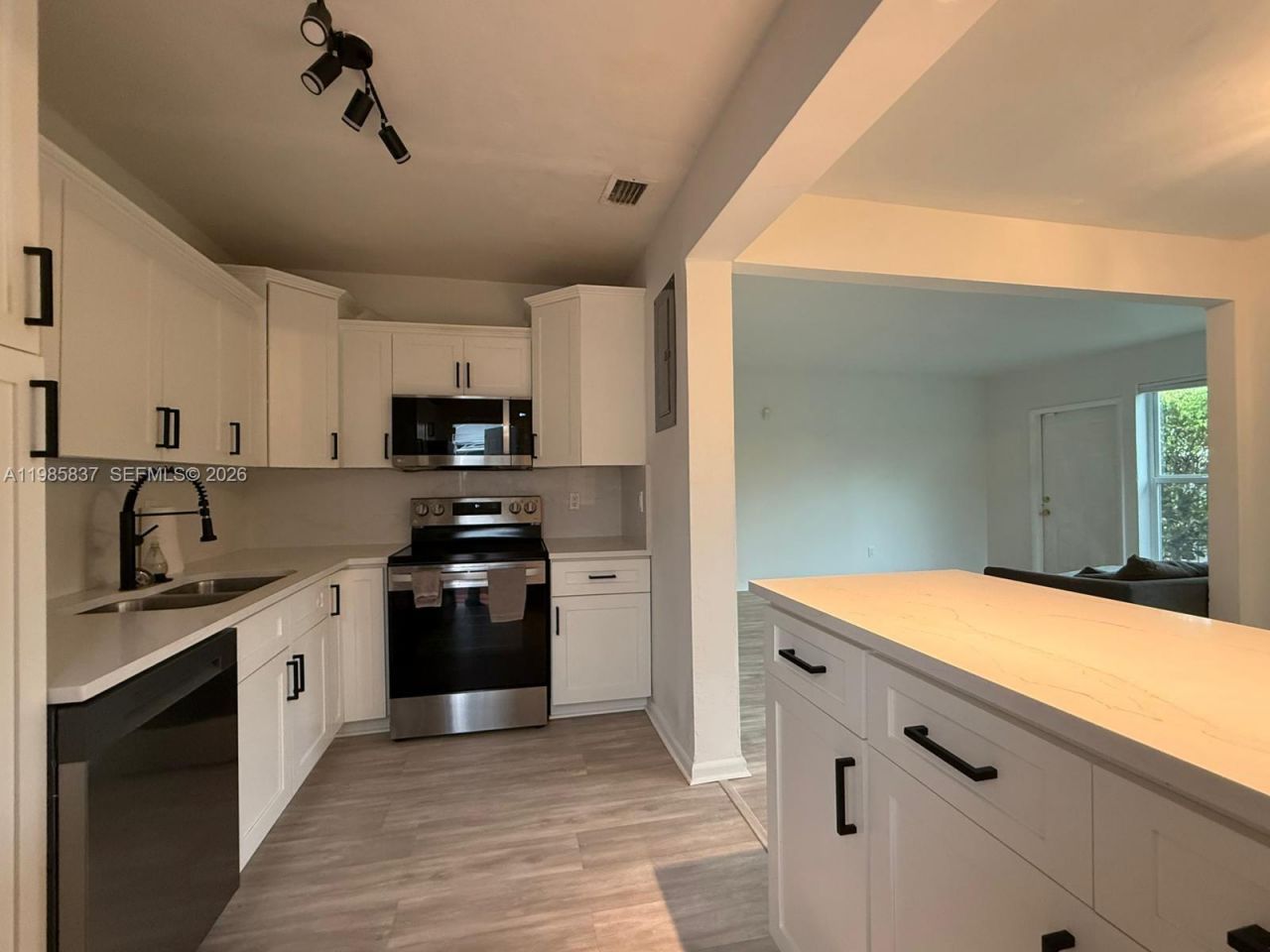 1247 Marseille Dr, Unit 116, Miami Beach, FL 33141 Photo