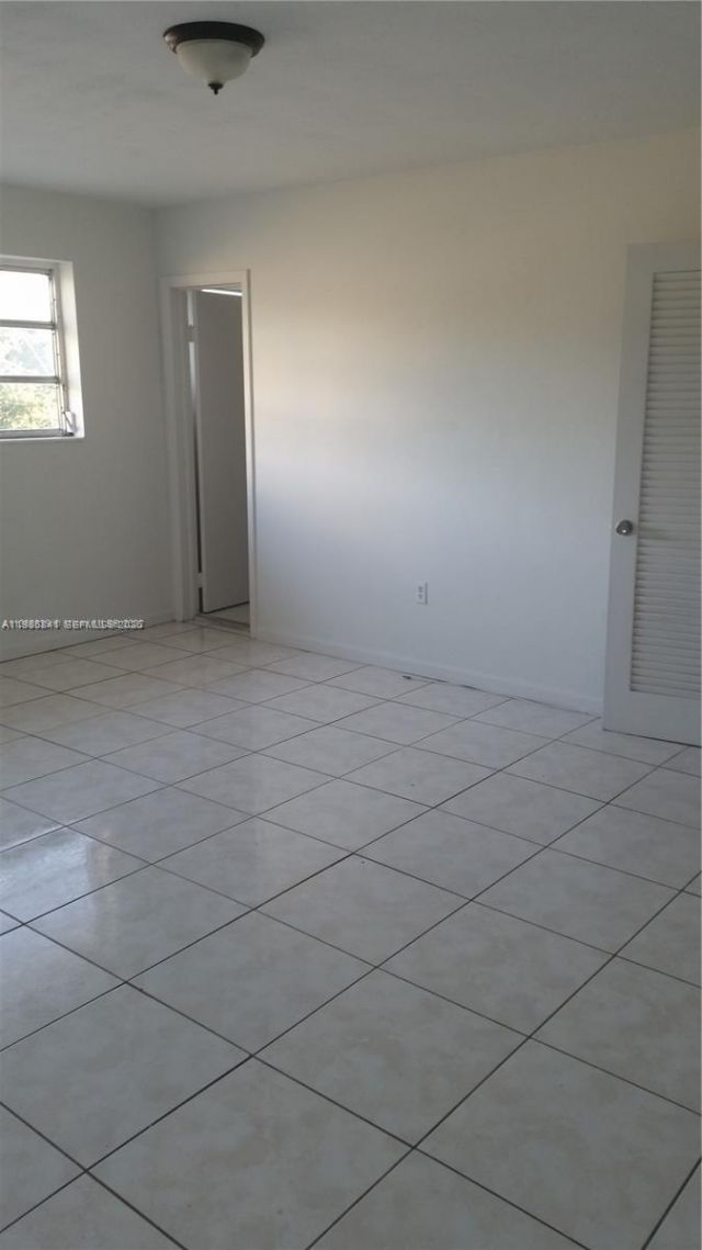 11840 NE 19th Dr , Unit 27, North Miami, FL 33181 Photo