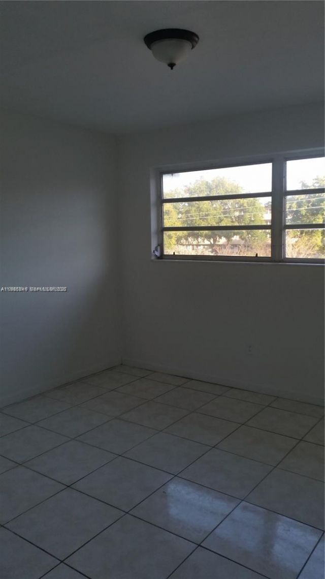 11840 NE 19th Dr , Unit 27, North Miami, FL 33181 Photo