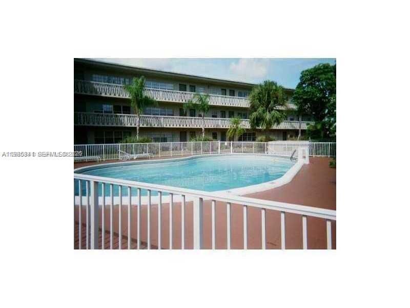 11840 NE 19th Dr , Unit 27, North Miami, FL 33181 Photo