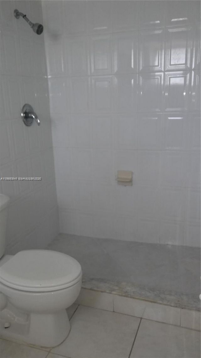 11840 NE 19th Dr , Unit 27, North Miami, FL 33181 Photo