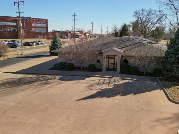 437 E GRANT Street, Macomb, IL 61455