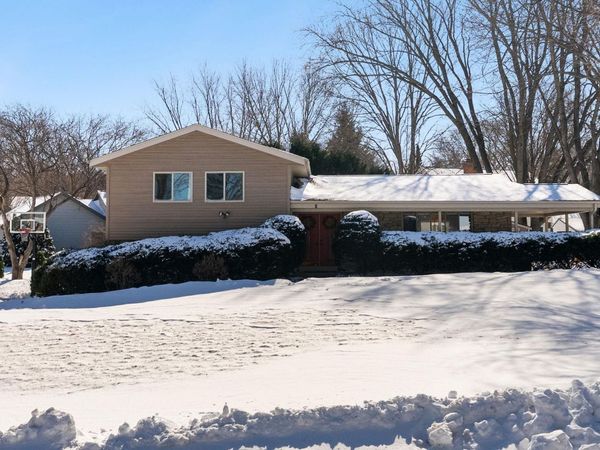 3458 Field Crest Court, Beloit, WI 53511