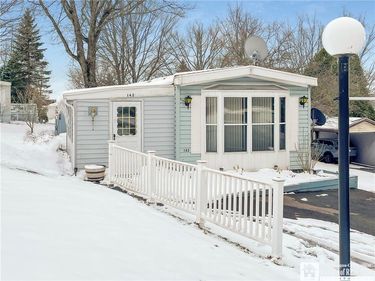 142 Greenhurst Village, Jamestown, NY 14701