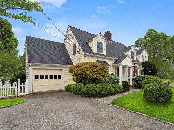 55 Burnside Rd, Needham, MA 02494