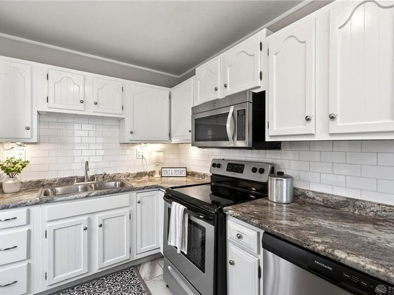 2004 Shroyer Road, Oakwood, OH 45419 Photo 11