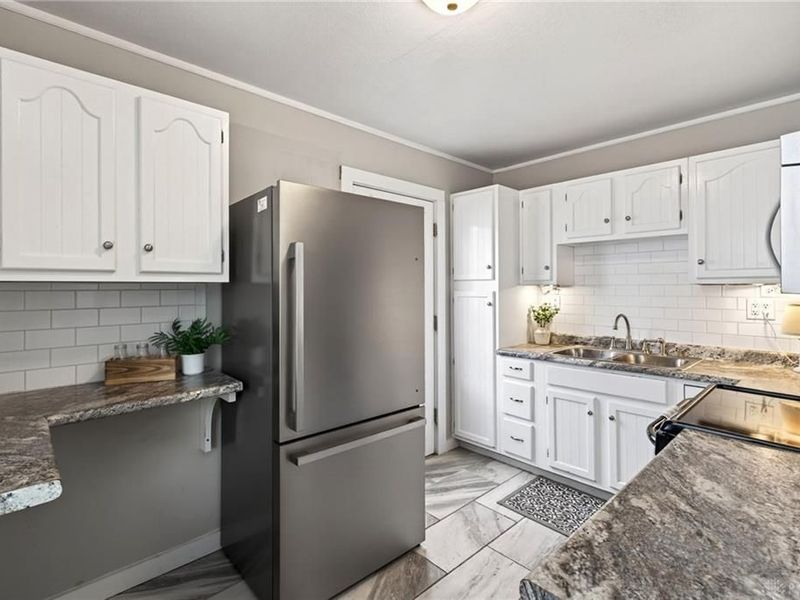 2004 Shroyer Road, Oakwood, OH 45419 Photo 11