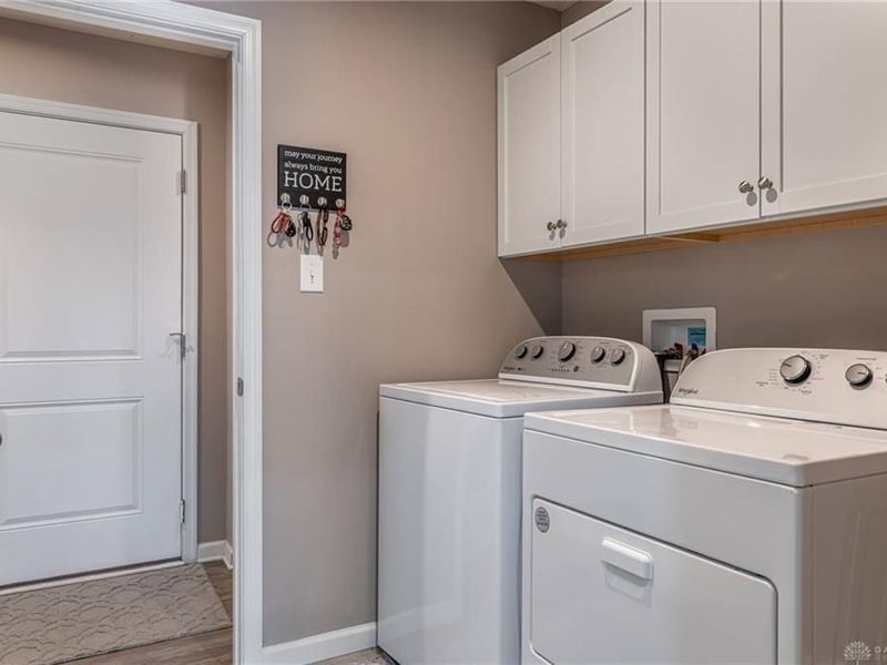 9379 Lakeside Street, Tipp City, OH 45371 Photo 16