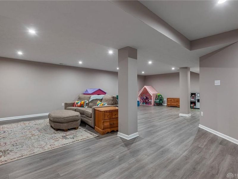 9379 Lakeside Street, Tipp City, OH 45371 Photo 25