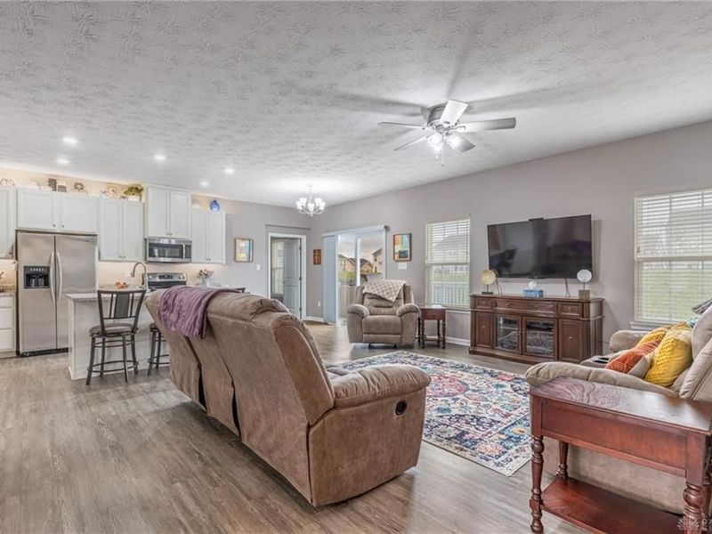 9379 Lakeside Street, Tipp City, OH 45371 Photo 7