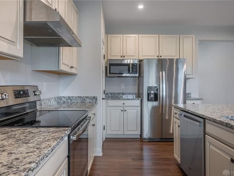 2758 Riverstone Drive, Xenia, OH 45385 Photo 8