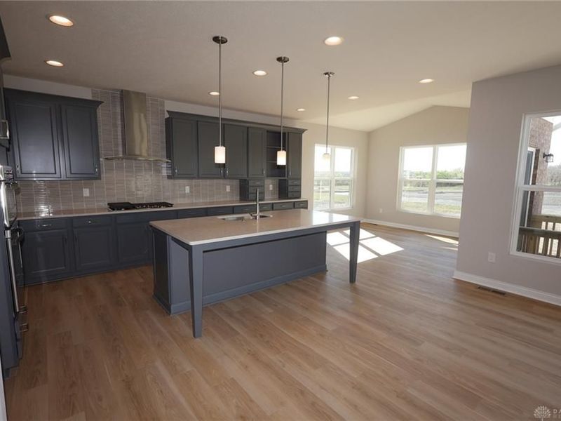 2323 Trail View, Unit 8582, Turtlecreek Township, OH 45036 Photo 5