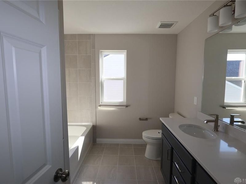 2323 Trail View, Unit 8582, Turtlecreek Township, OH 45036 Photo 9