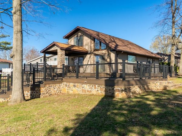 12062 Malibu Lane , Marion, IL 62959