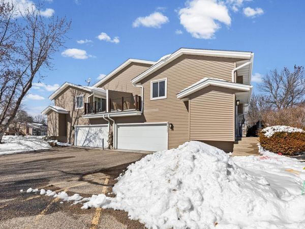 16207 Flagstaff Court S, Rosemount, MN 55068