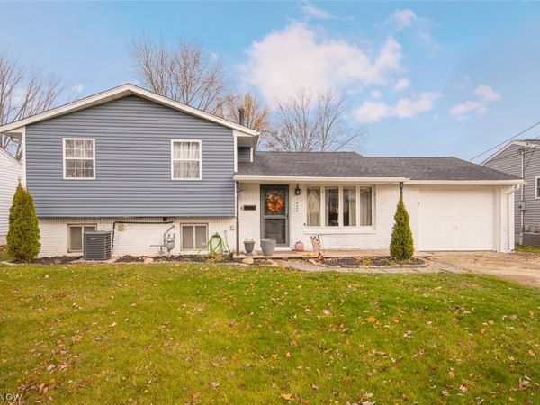 926 Sherwood Drive , Elyria, OH 44035