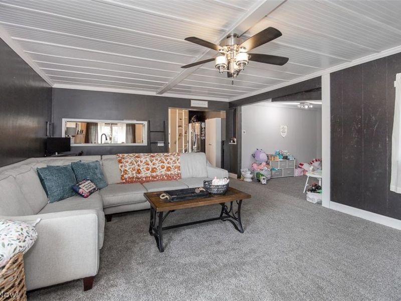 926 Sherwood Drive , Elyria, OH 44035 Photo 10