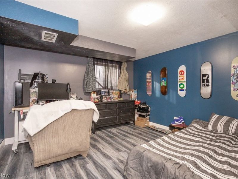 926 Sherwood Drive , Elyria, OH 44035 Photo 15