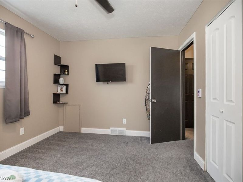 926 Sherwood Drive , Elyria, OH 44035 Photo 20