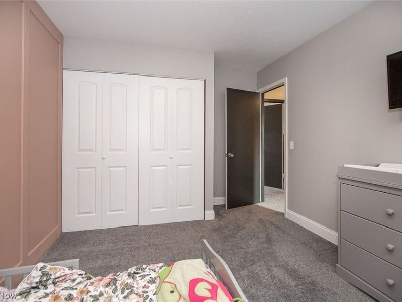 926 Sherwood Drive , Elyria, OH 44035 Photo 23