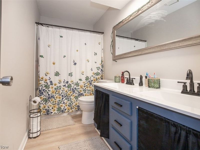 926 Sherwood Drive , Elyria, OH 44035 Photo 26