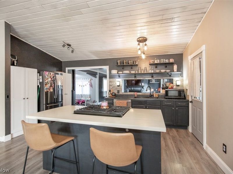 926 Sherwood Drive , Elyria, OH 44035 Photo 5