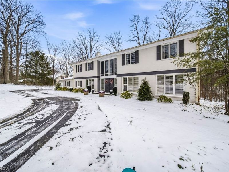 28900 Gates Mills Boulevard, Pepper Pike, OH 44124 Photo 3