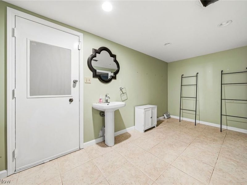 28900 Gates Mills Boulevard, Pepper Pike, OH 44124 Photo 40